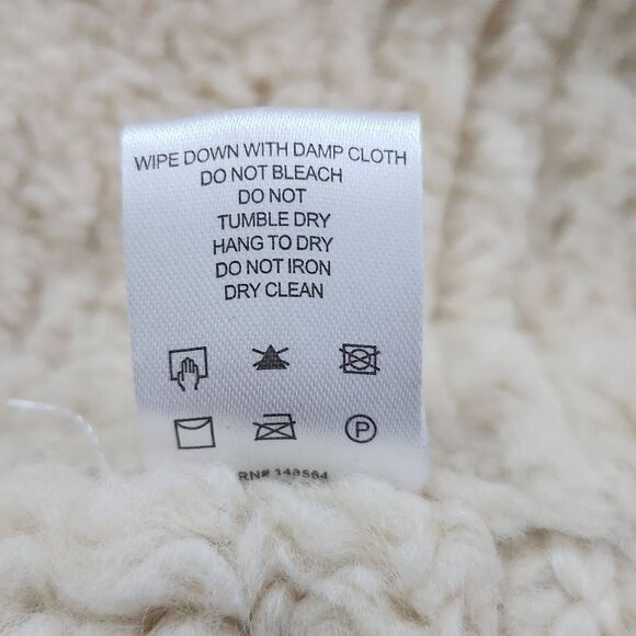 Azalea Wang Oversized Black Faux Leather Vest with Sherpa Lining NWOT One Size - Picture 11 of 12